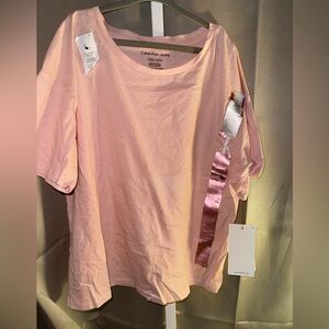 Calvin Klein Size Large Tshirt